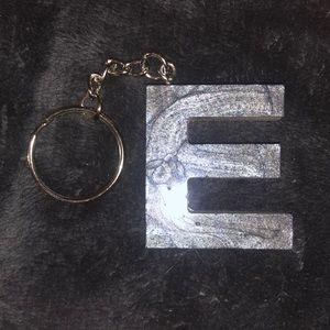 E Silver marble resin keychain